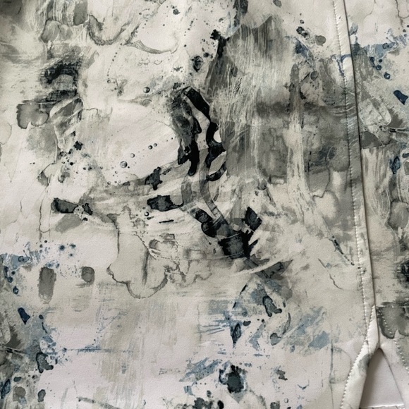 Abercrombie & Fitch - Women’s White and Blue Mini Skirt - XS - Picture 3 of 4